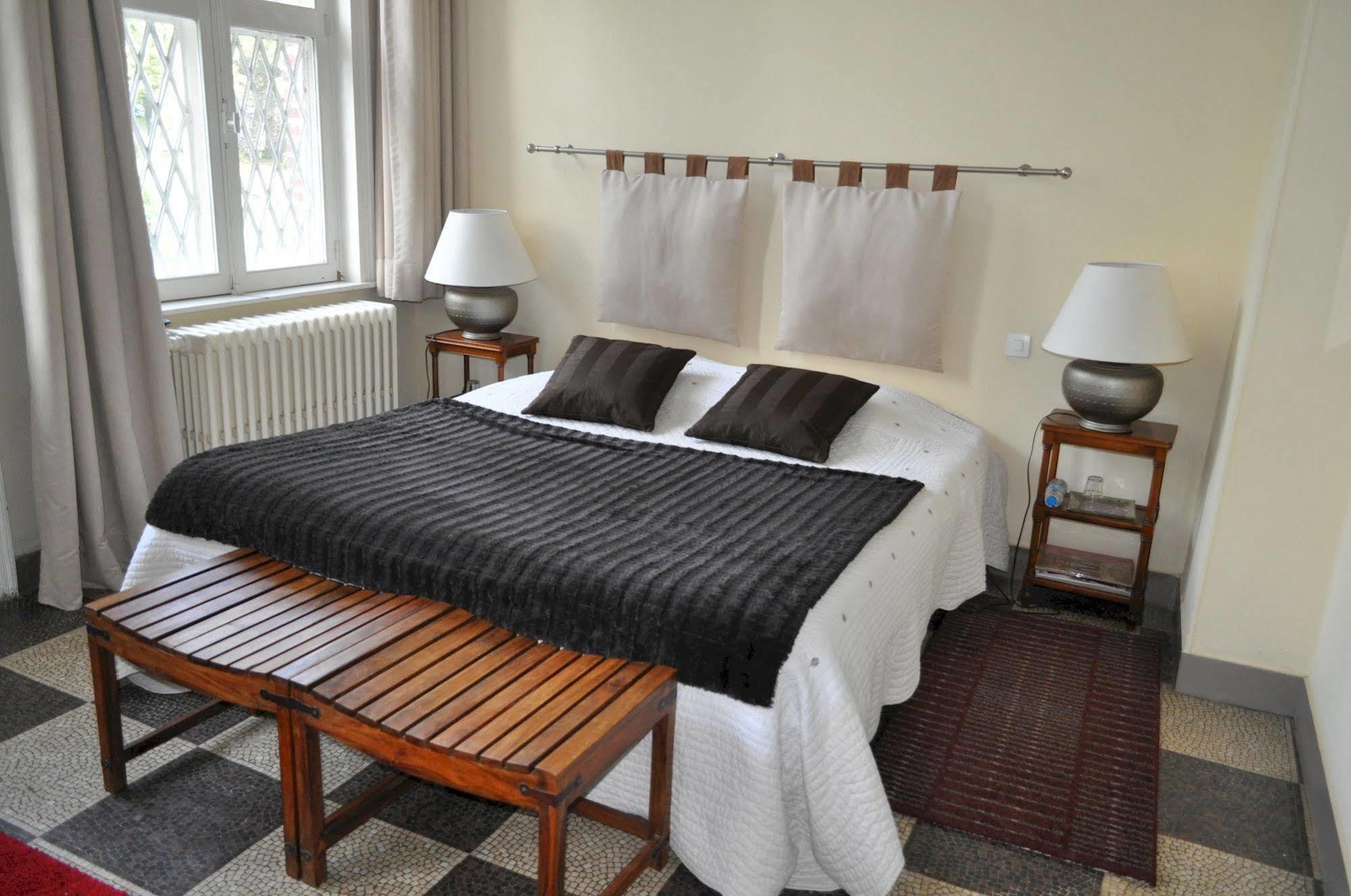 Le Chateau Des Ormes Bed and Breakfast Lambersart Esterno foto