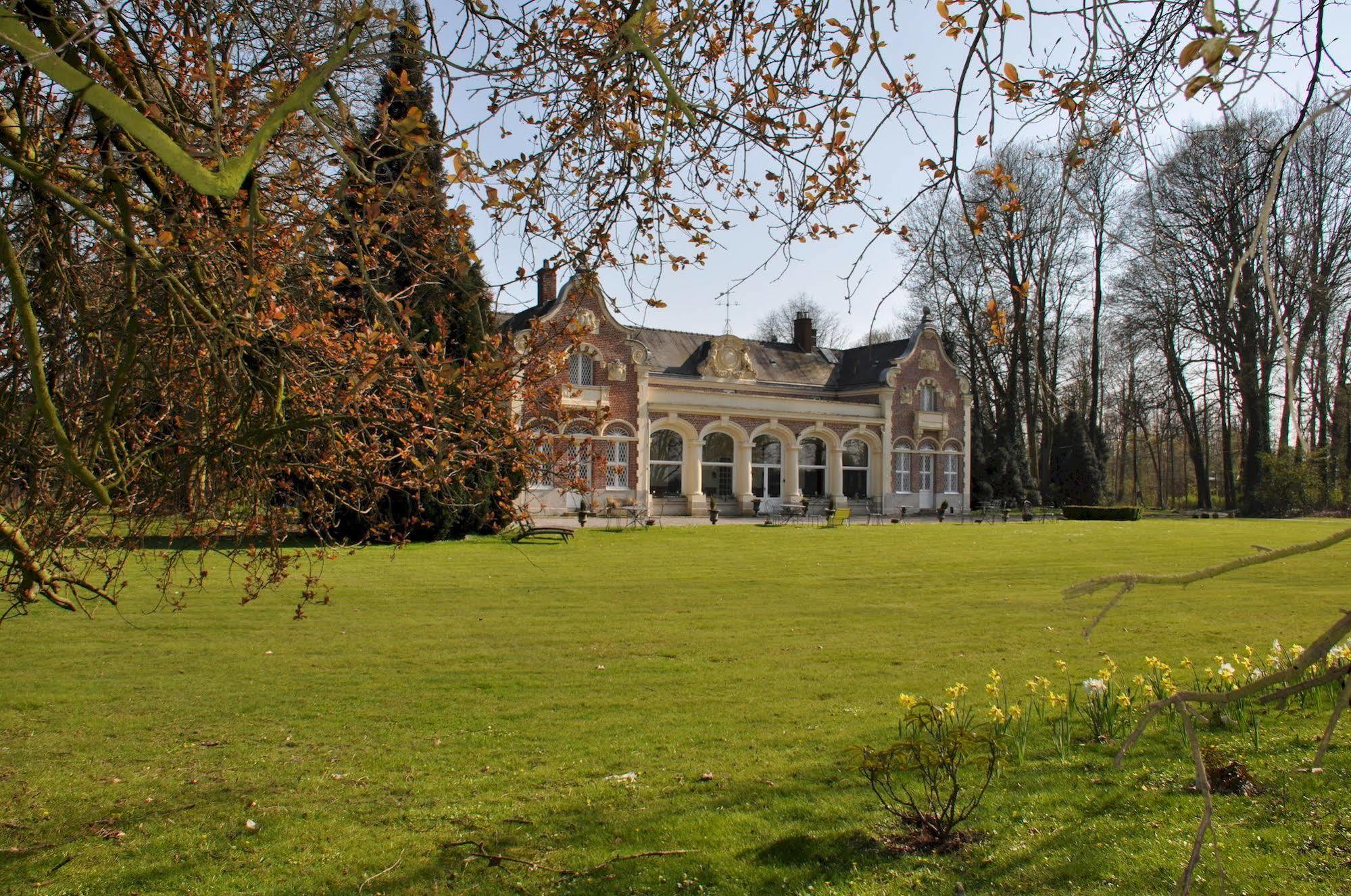 Le Chateau Des Ormes Bed and Breakfast Lambersart Esterno foto