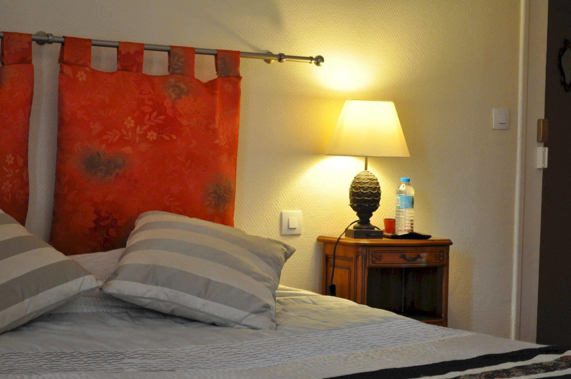 Le Chateau Des Ormes Bed and Breakfast Lambersart Esterno foto